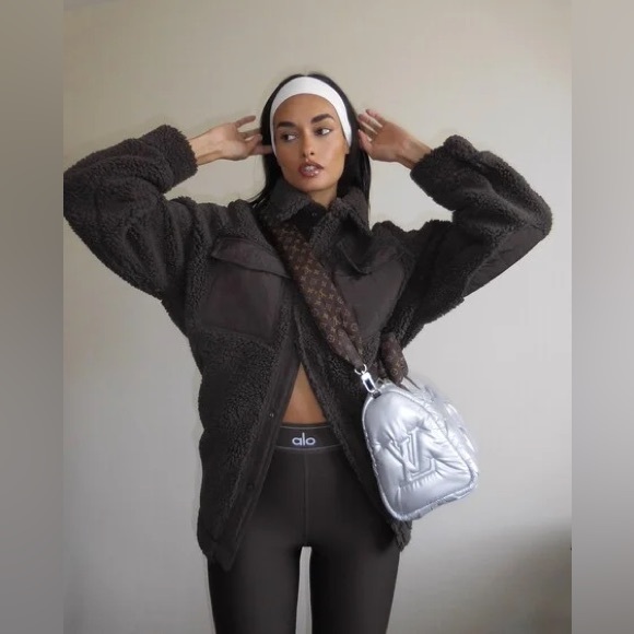 ALO Yoga Black Edge Shacket - Picture 8 of 10